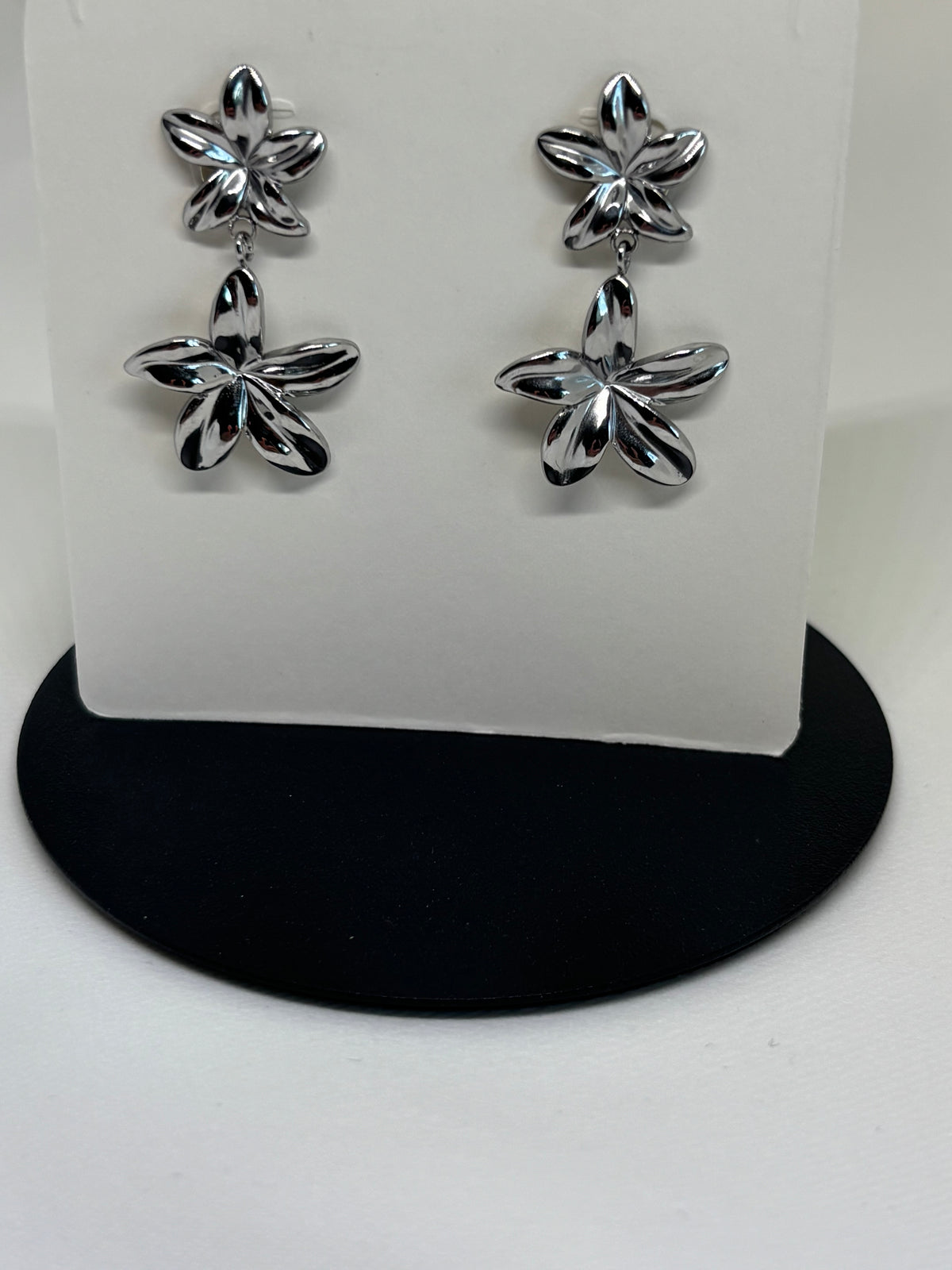 Boucles d’oreilles pendantes Lys